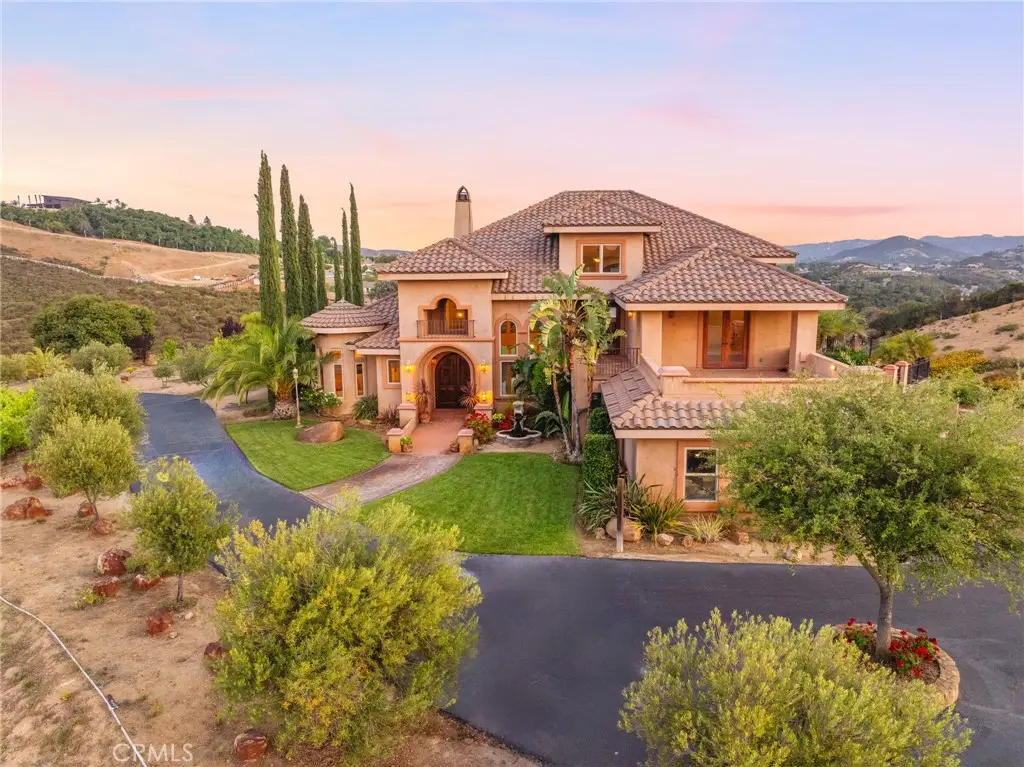 37654 Calle De Lobo, Murrieta, CA 92562 - #1