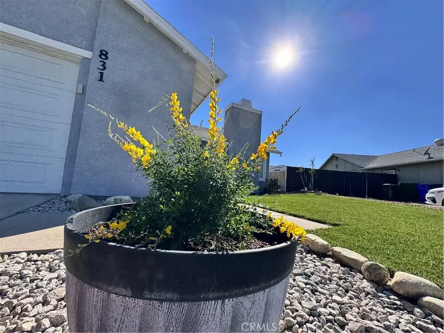 831 W Cerritos, Rialto, CA 92376 - #2