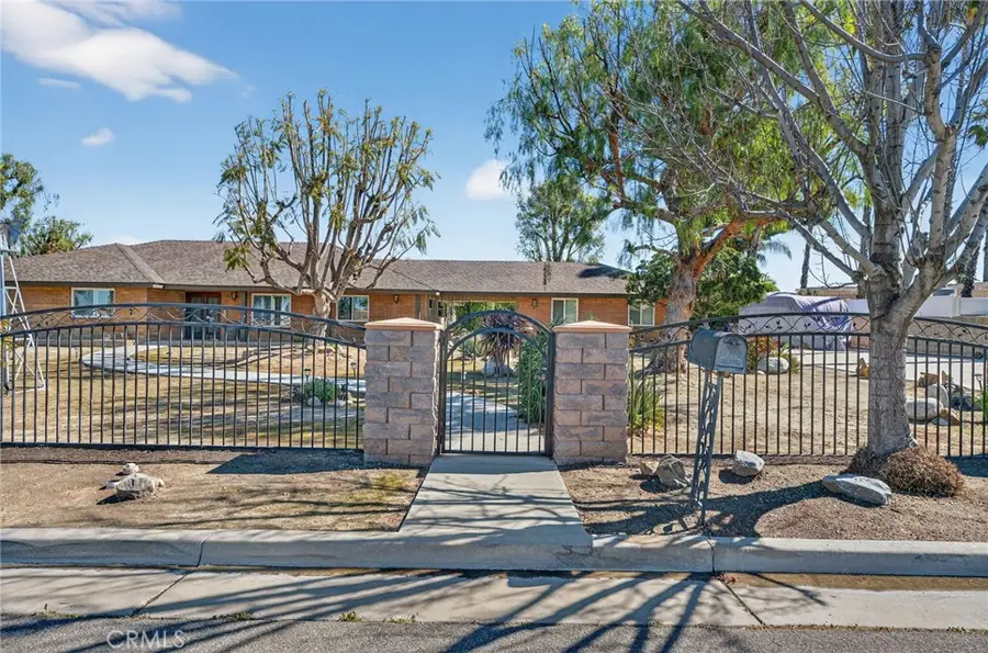 772 Smith, Hemet, CA 92544 - #3