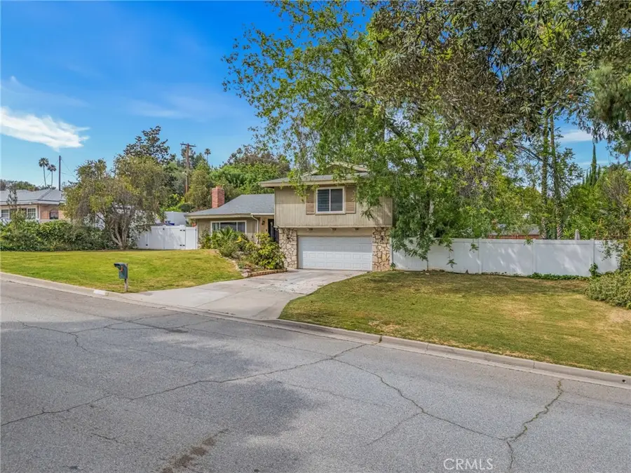2367 Deerhorn Dr, Riverside, CA 92506 - #3