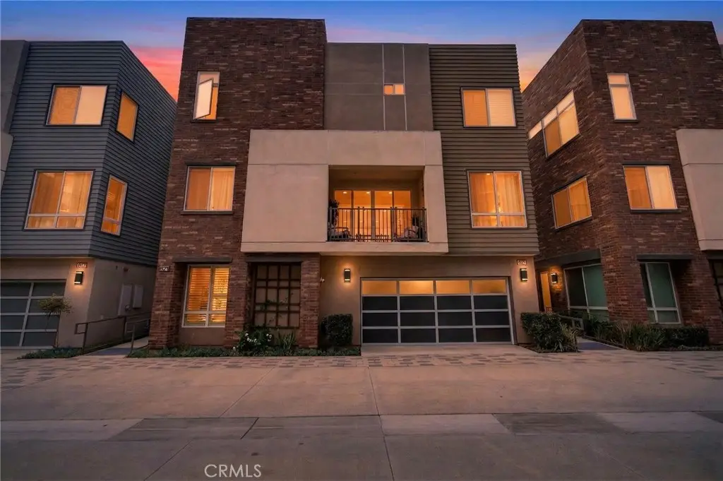 821 Brickyard, Costa Mesa, CA 92627 - #1