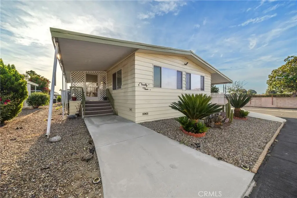 1525 W Oakland Avenue #24, Hemet, CA 92543 - #1