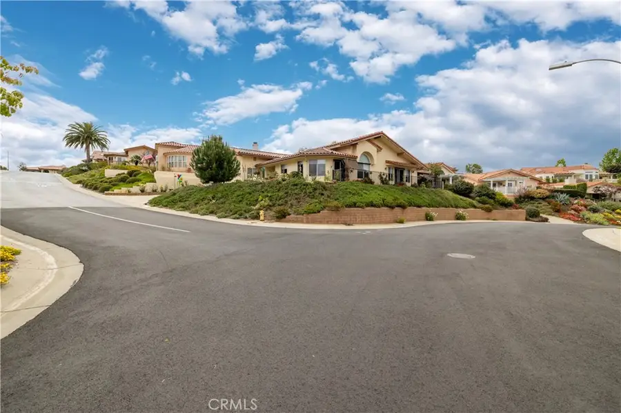 1113 Crescent Bend, Fallbrook, CA 92028 - #2