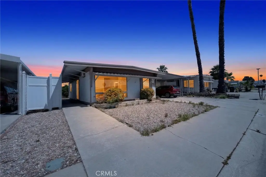 1200 W Johnston, Hemet, CA 92543 - #1
