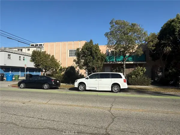 1902 Arizona, Santa Monica, CA 90404