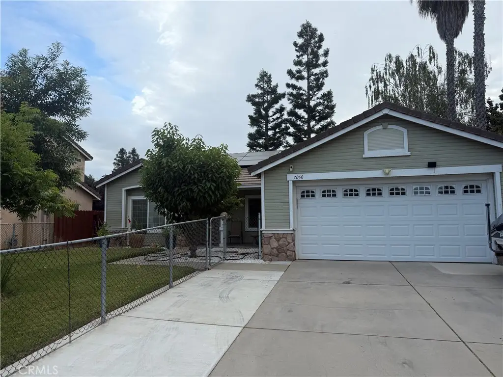 7050 Prestwick, Riverbank, CA 95367 - #1