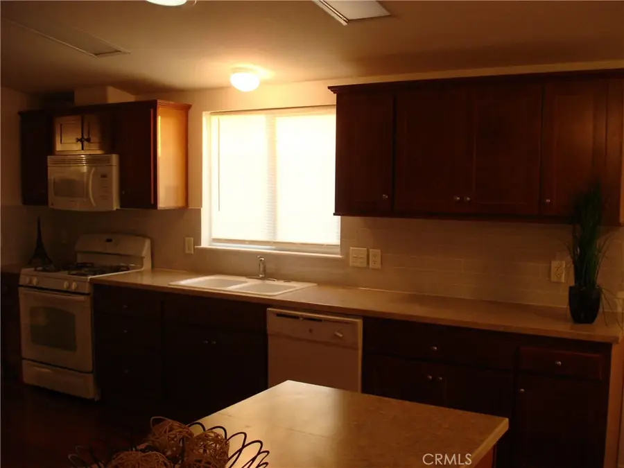 1761 W Johnston, Hemet, CA 92545 - #3