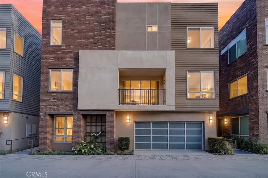 821 Brickyard, Costa Mesa, CA 92627 - #2