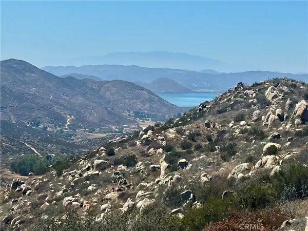 33445 Chameleon Road, Hemet, CA 92544