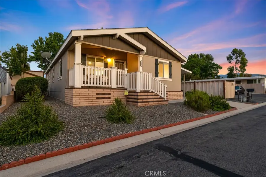 1007 Norwich Way, Corona, CA 92882 - #2