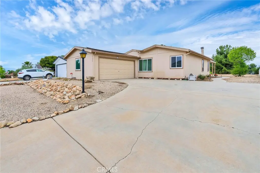 24800 Cornstalk Road, Wildomar, CA 92595 - #1