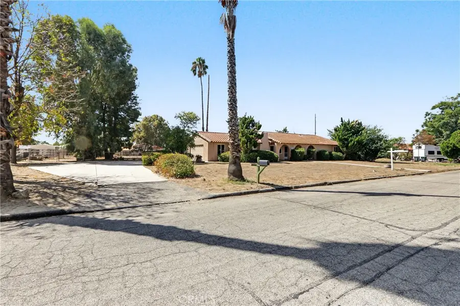 1631 Hackney, Hemet, CA 92543 - #2