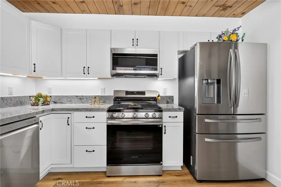 33007 Lone Pine, Running Springs, CA 92382 - #2