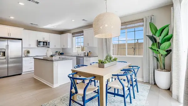 1304 Thunderbolt Lane, Rialto, CA 92376