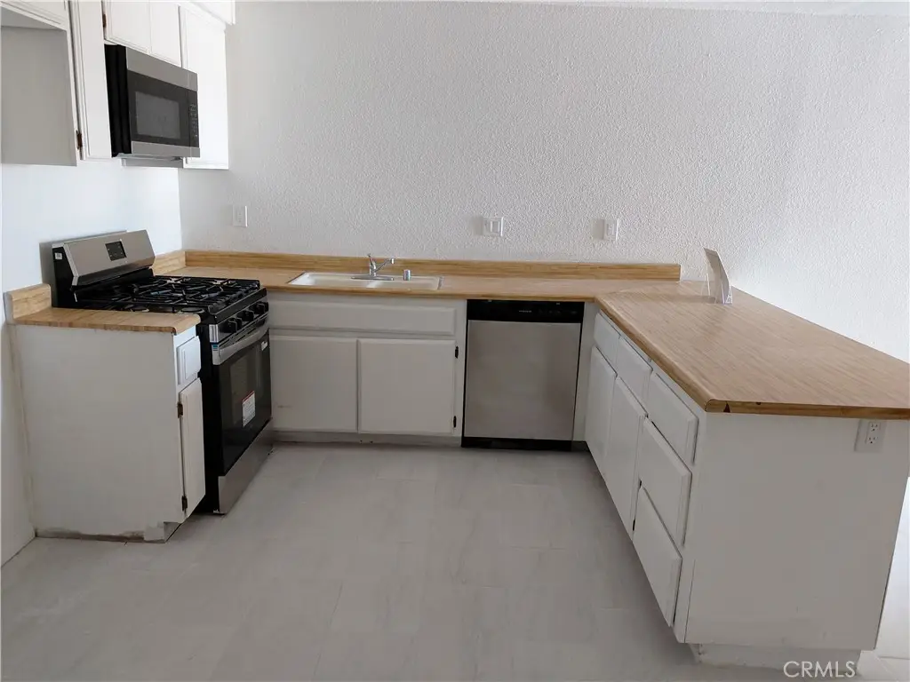 27160 Vista #37, Helendale, CA 92342 - #1