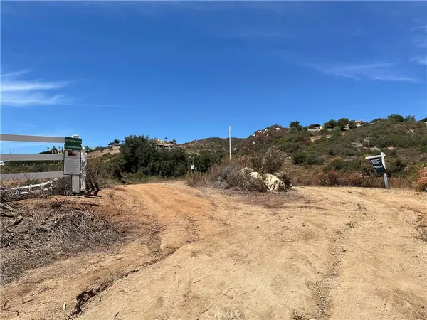 21903 Los Robles, Murrieta, CA 92562