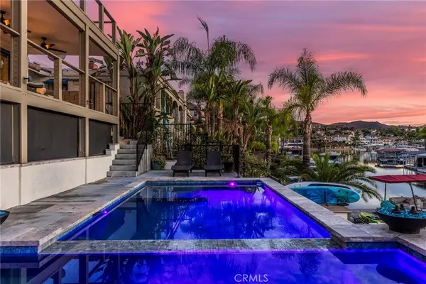 30205 White Wake, Canyon Lake, CA 92587