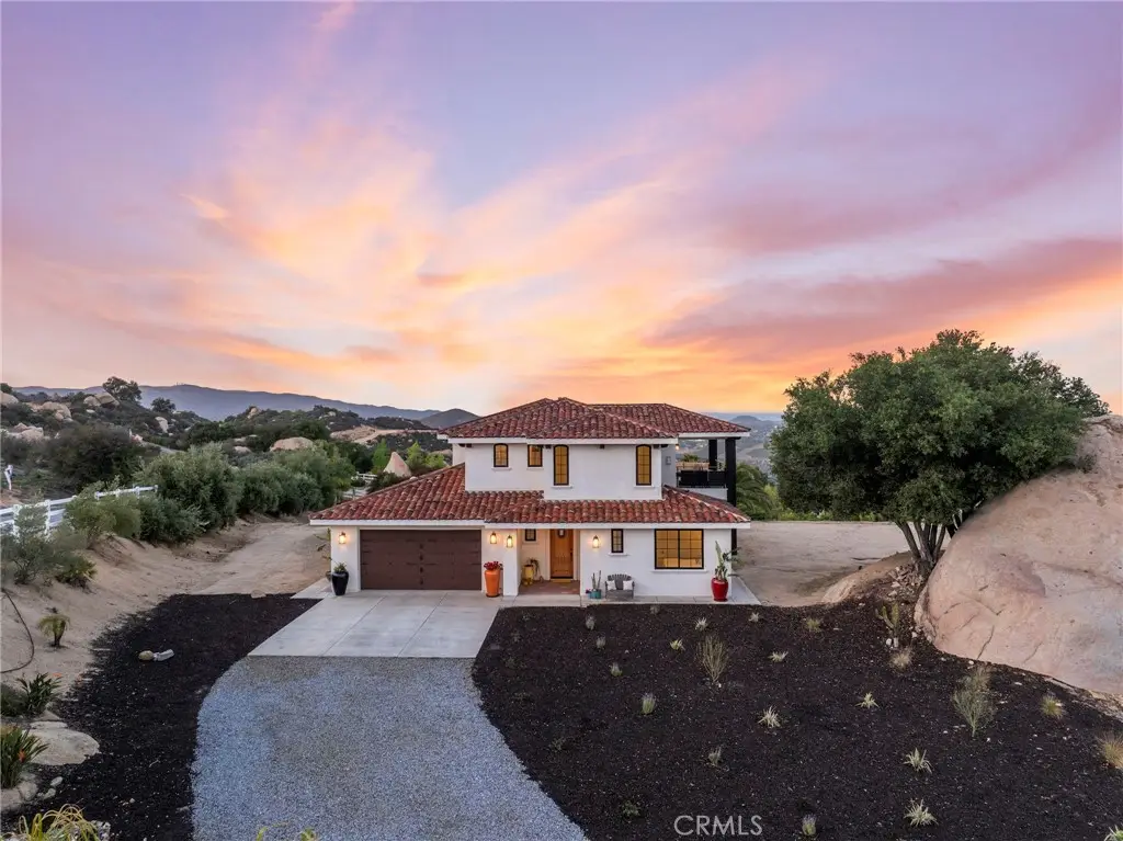41950 Hacienda Dr, Murrieta, CA 92562 - #1