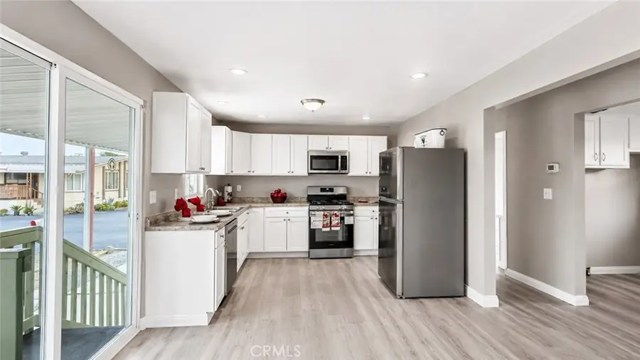 530 W Devonshire Avenue #19, Hemet, CA 92543 - #3