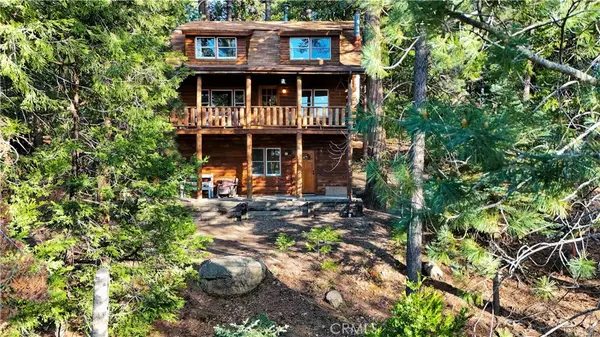 25121 Pine Cove Rd, Idyllwild, CA 92549