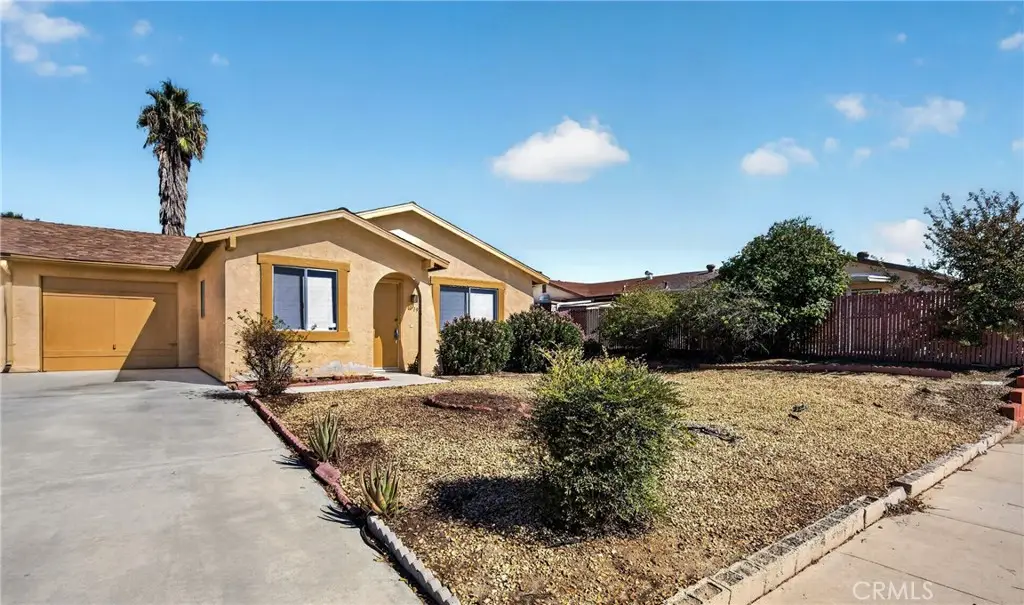 1964 W Oakland Avenue, Hemet, CA 92545 - #1