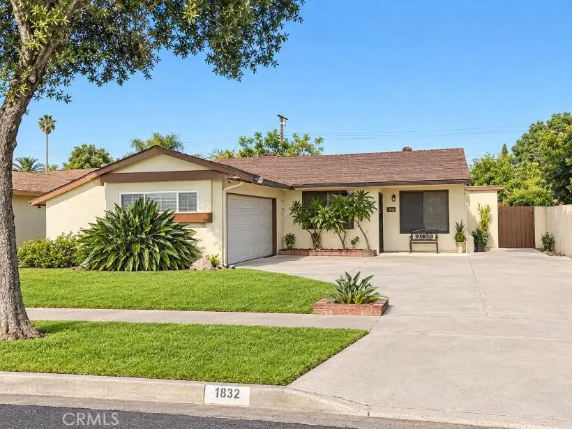 1832 S Bamdal, Santa Ana, CA 92704 - #1