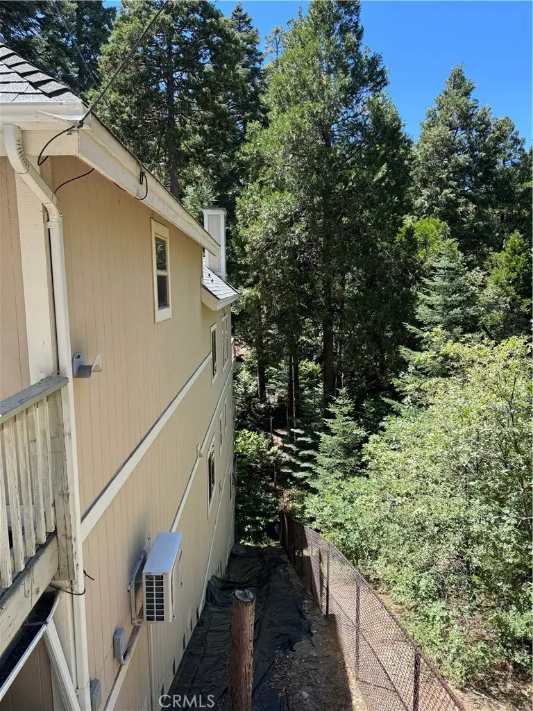 26328 Jacqueline Rd, Twin Peaks, CA 92391 - Image #2