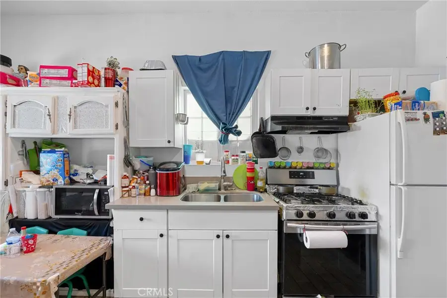 245 Commercial Avenue, Riverside, CA 92507 - Image #2