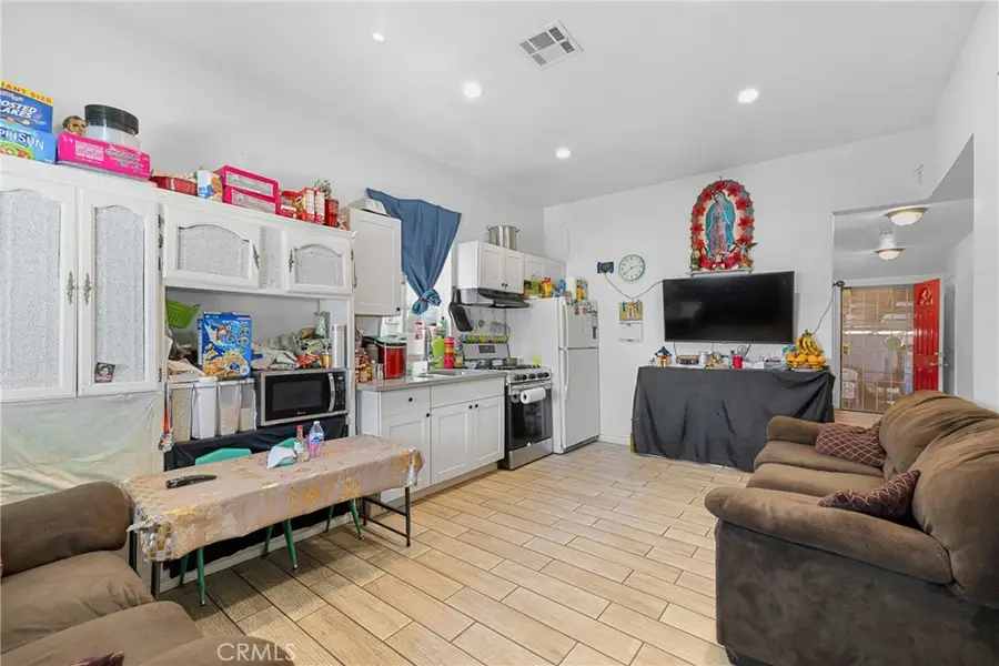 245 Commercial Avenue, Riverside, CA 92507 - Image #3