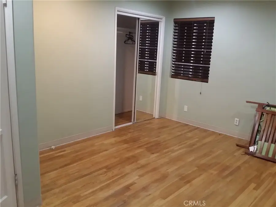 19106 Cantara Street, Reseda, CA 91335 - #3