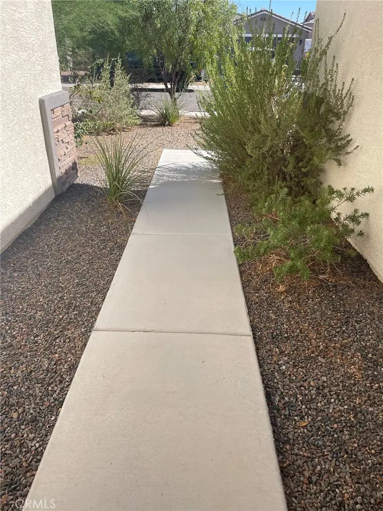 573 Paddock Drive, Bullhead City, AZ 86442 - Image #2