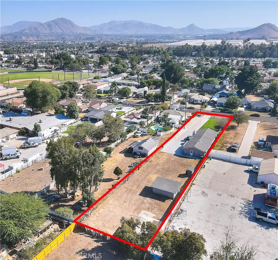 941 W F Street, Colton, CA 92324 - #3