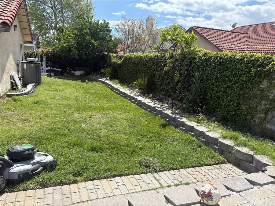 956 N Sandalwood, Rialto, CA 92376 - Image #2