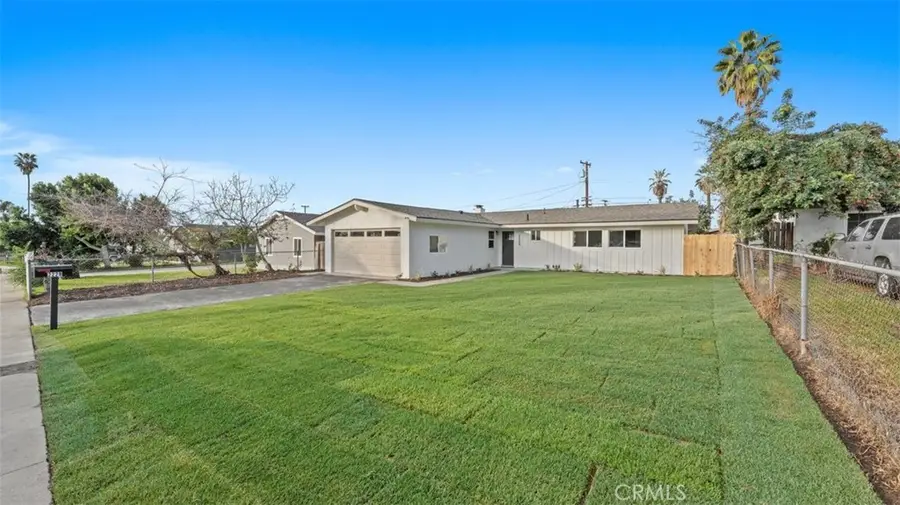 2229 Larchmont, Pomona, CA 91767 - #2