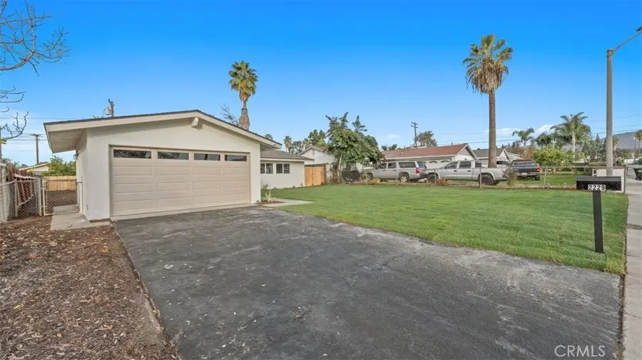 2229 Larchmont, Pomona, CA 91767 - #3