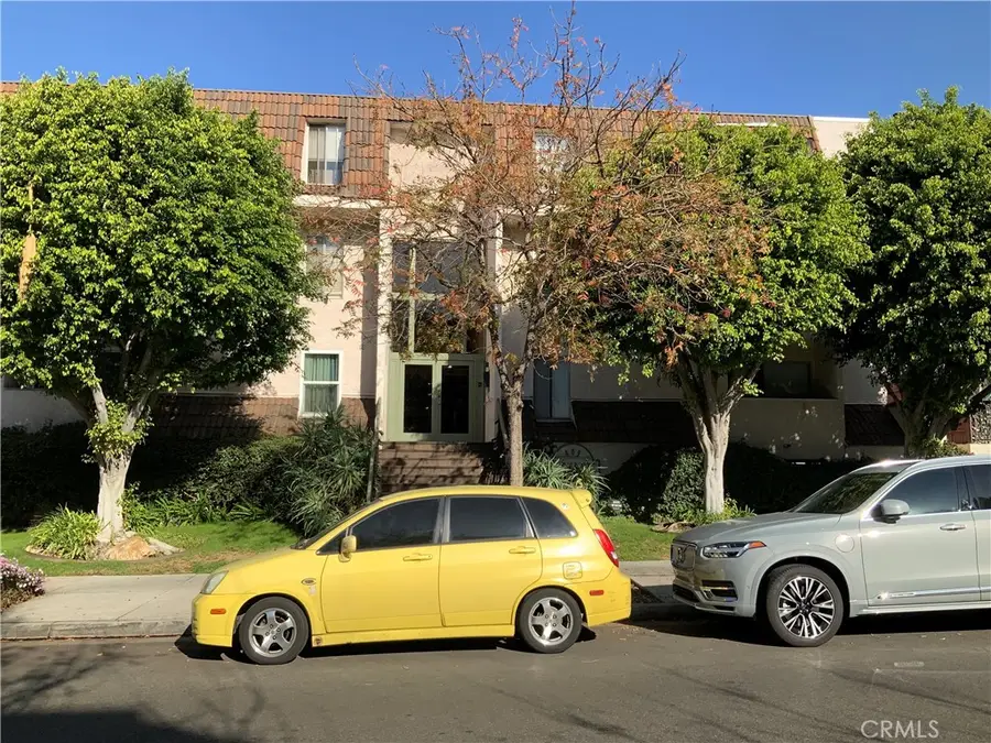 409 Burchett #220, Glendale, CA 91203 - Image #2