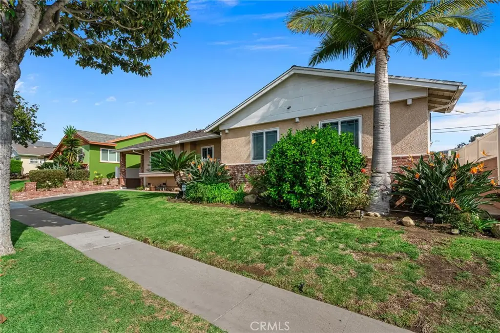 10624 S 6th Avenue, Inglewood, CA 90303 - #1