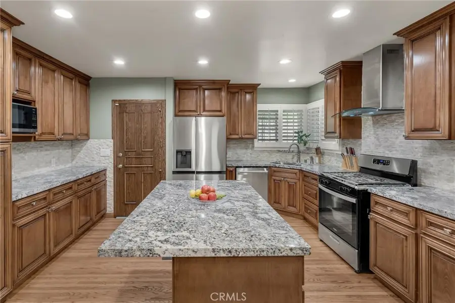 10624 S 6th Avenue, Inglewood, CA 90303 - #3