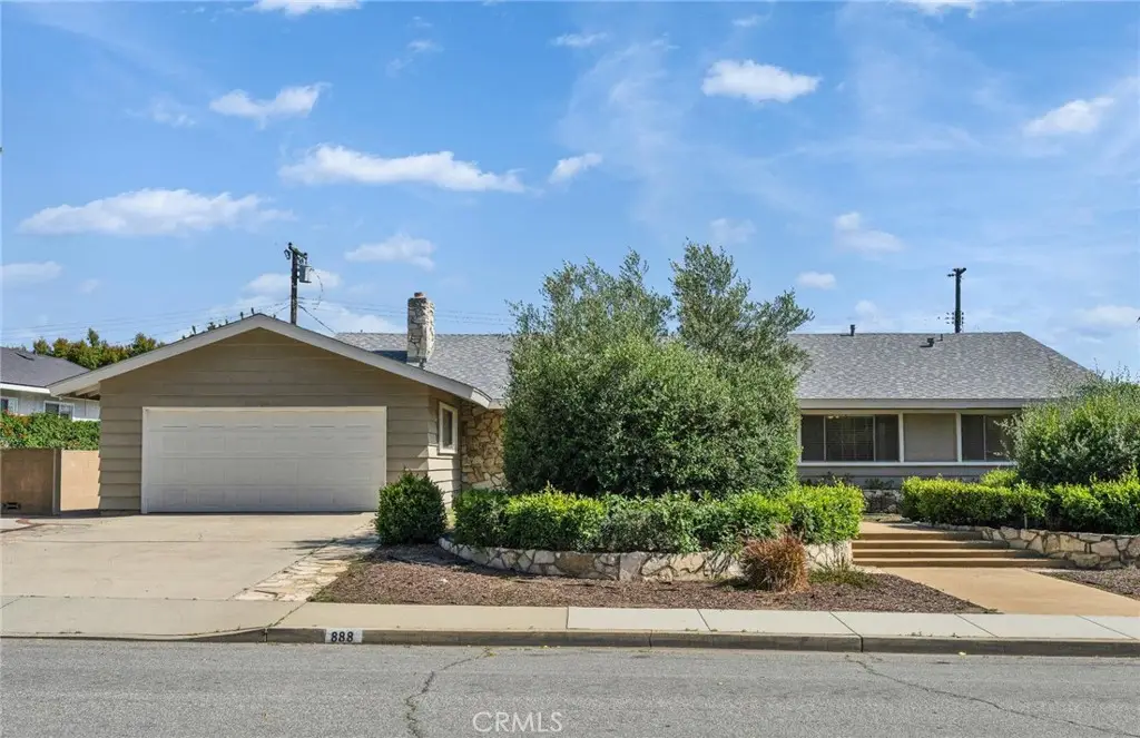 888 Syracuse, Claremont, CA 91711 - #1