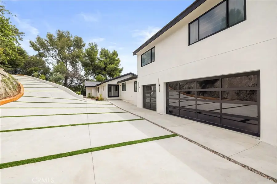 122 Patrician Way, Pasadena, CA 91105 - #3