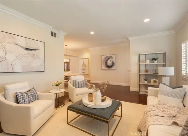 155 Harkness Avenue #6, Pasadena, CA 91106