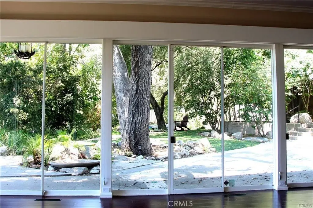 2055 Sunnybank, La Canada Flintridge, CA 91011 - #1