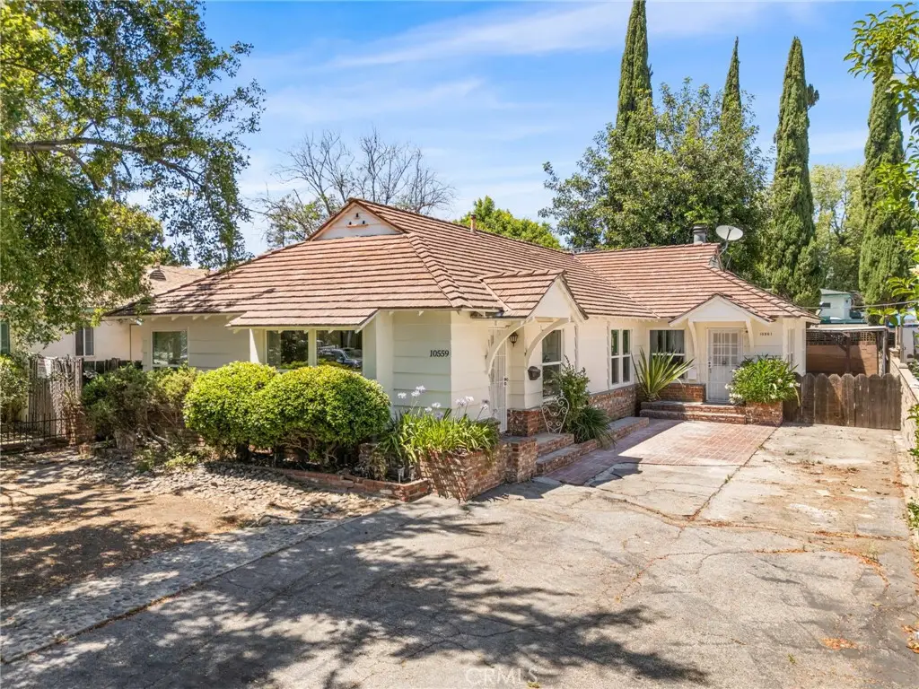 10559 Camarillo, North Hollywood, CA 91602 - #1