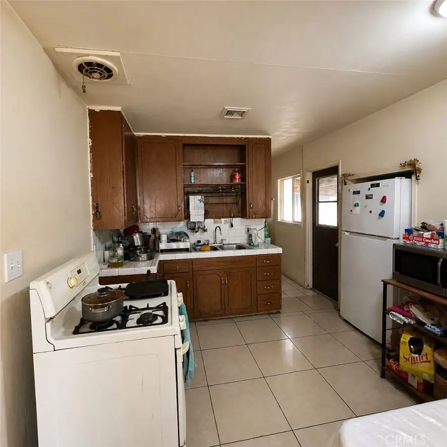 3890 Shirley Avenue, Lynwood, CA 90262 - #3