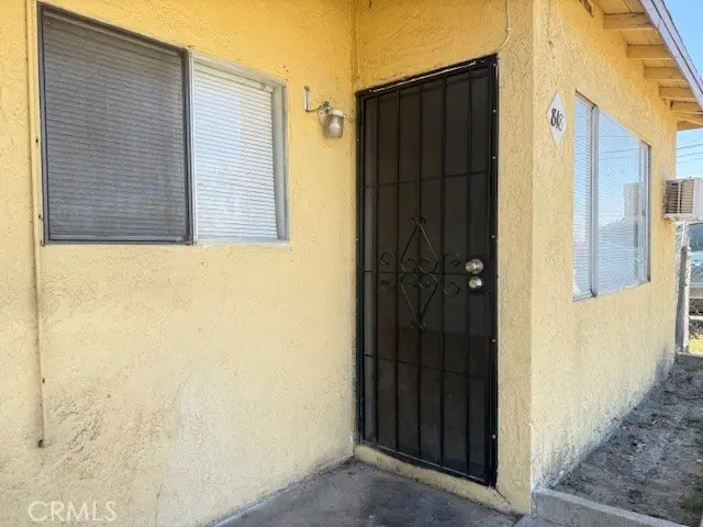 818 E C St, Colton, CA 92324 - #2