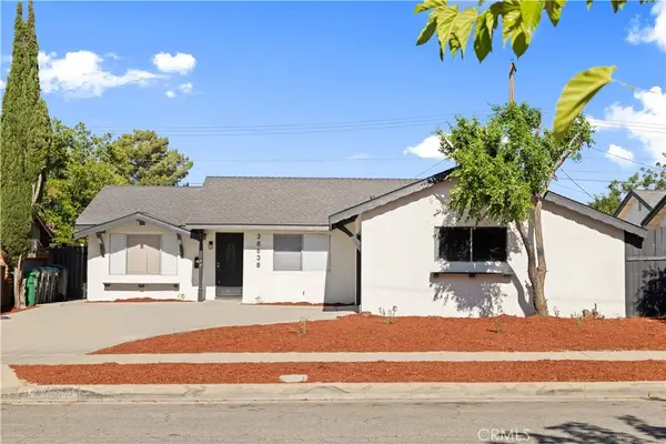 38638 Carolside, Palmdale, CA 93550