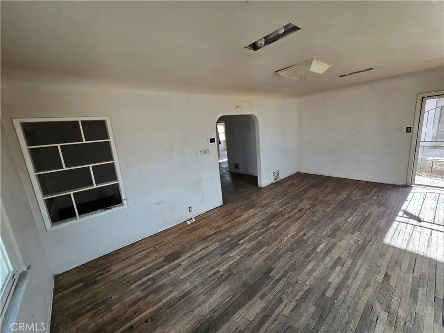 116 E Fredrick St, Barstow, CA 92311 - #2