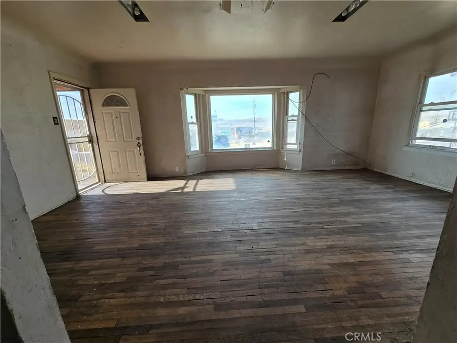116 E Fredrick St, Barstow, CA 92311 - #3