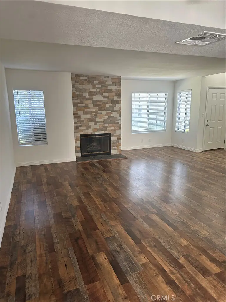 172 W Walnut #D, Rialto, CA 92376 - #2