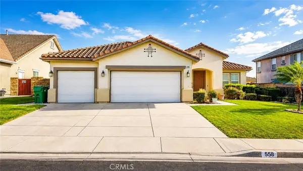 558 Calderone, Corona, CA 92879